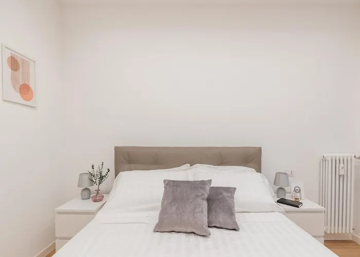 The Rent - Modern One-bedroom In The Cipro Area Appartement